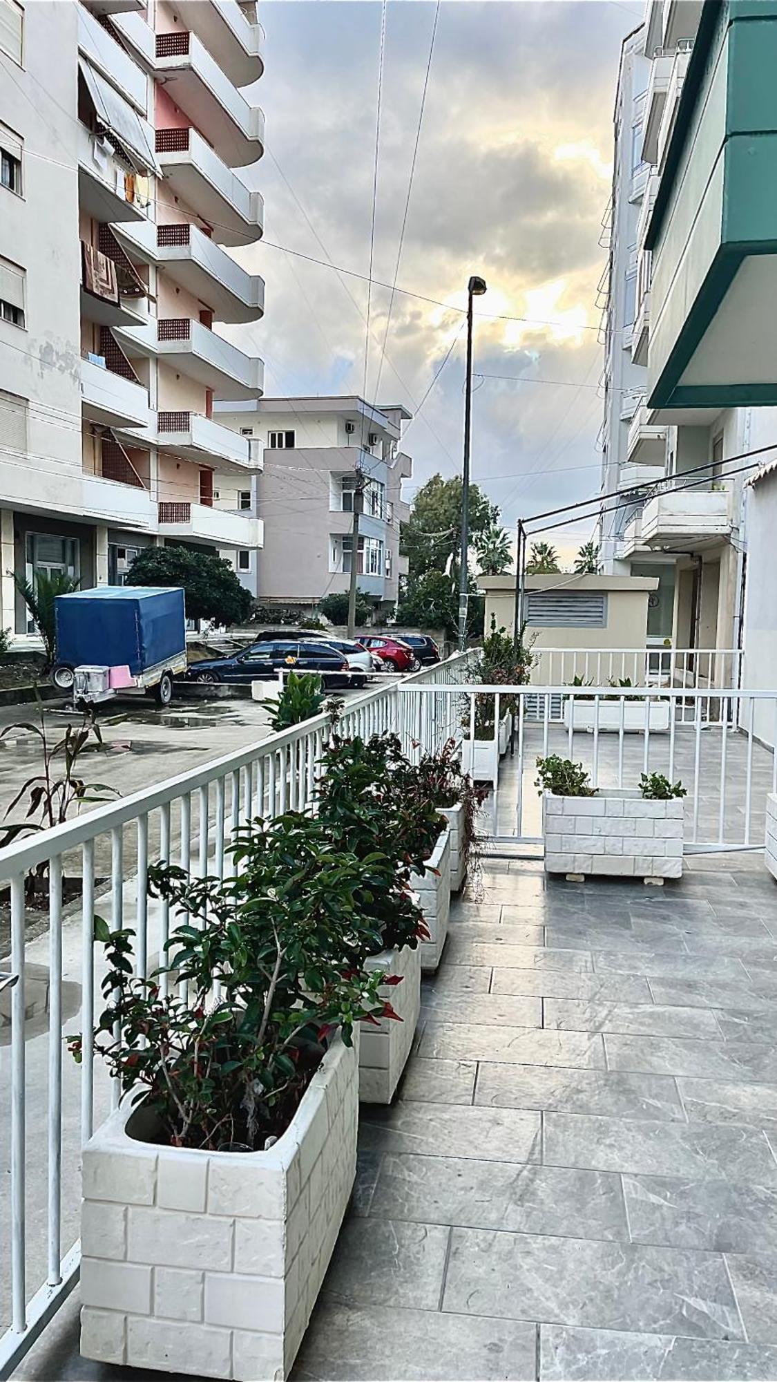 Marina Premium Hotel & Apartment Vlorë Exterior foto